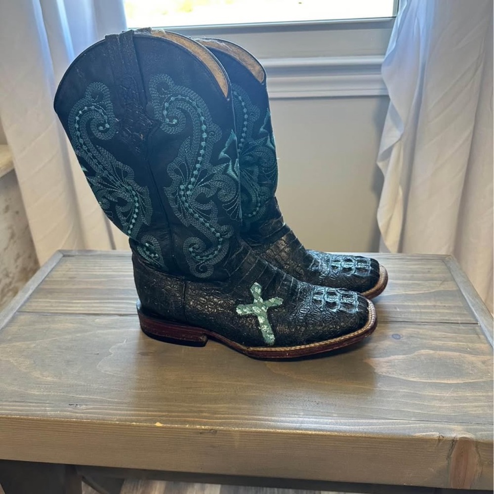 Ferrini Cross Boots